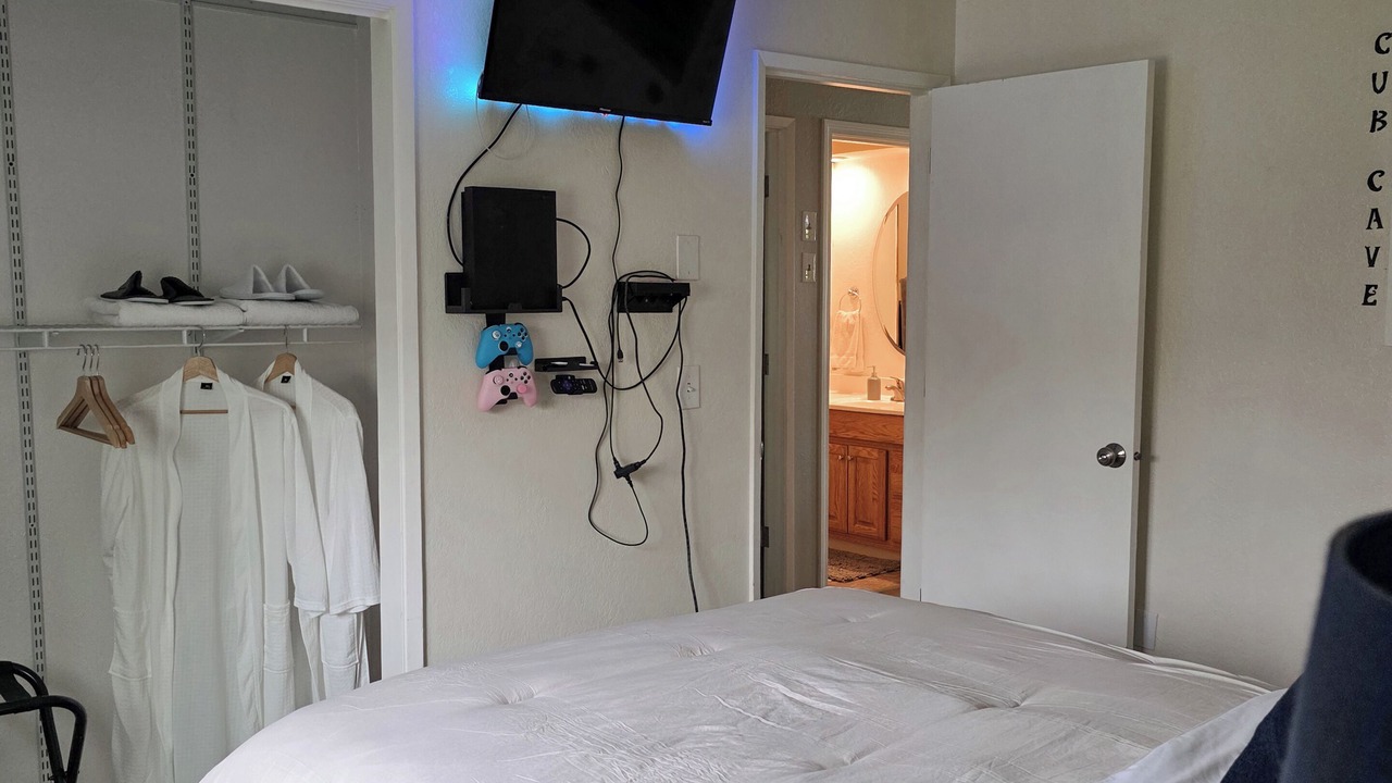 Photo of Bedroom in Russian Jack Park