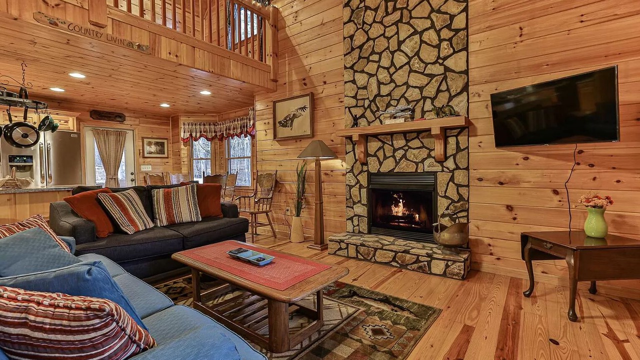 Photo of Livingroom in Ellijay