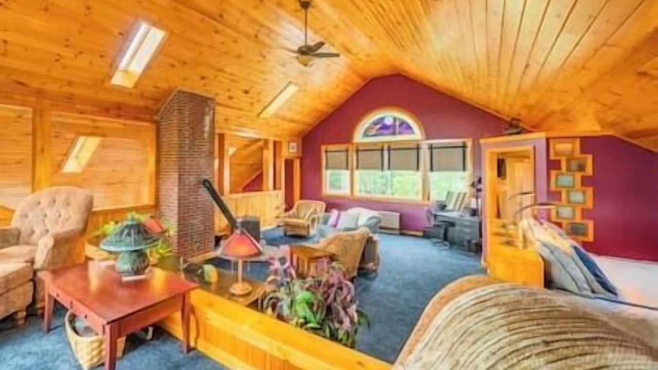 Photo of Livingroom in Guilford