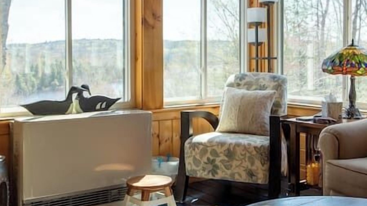 Photo of Livingroom in Guilford