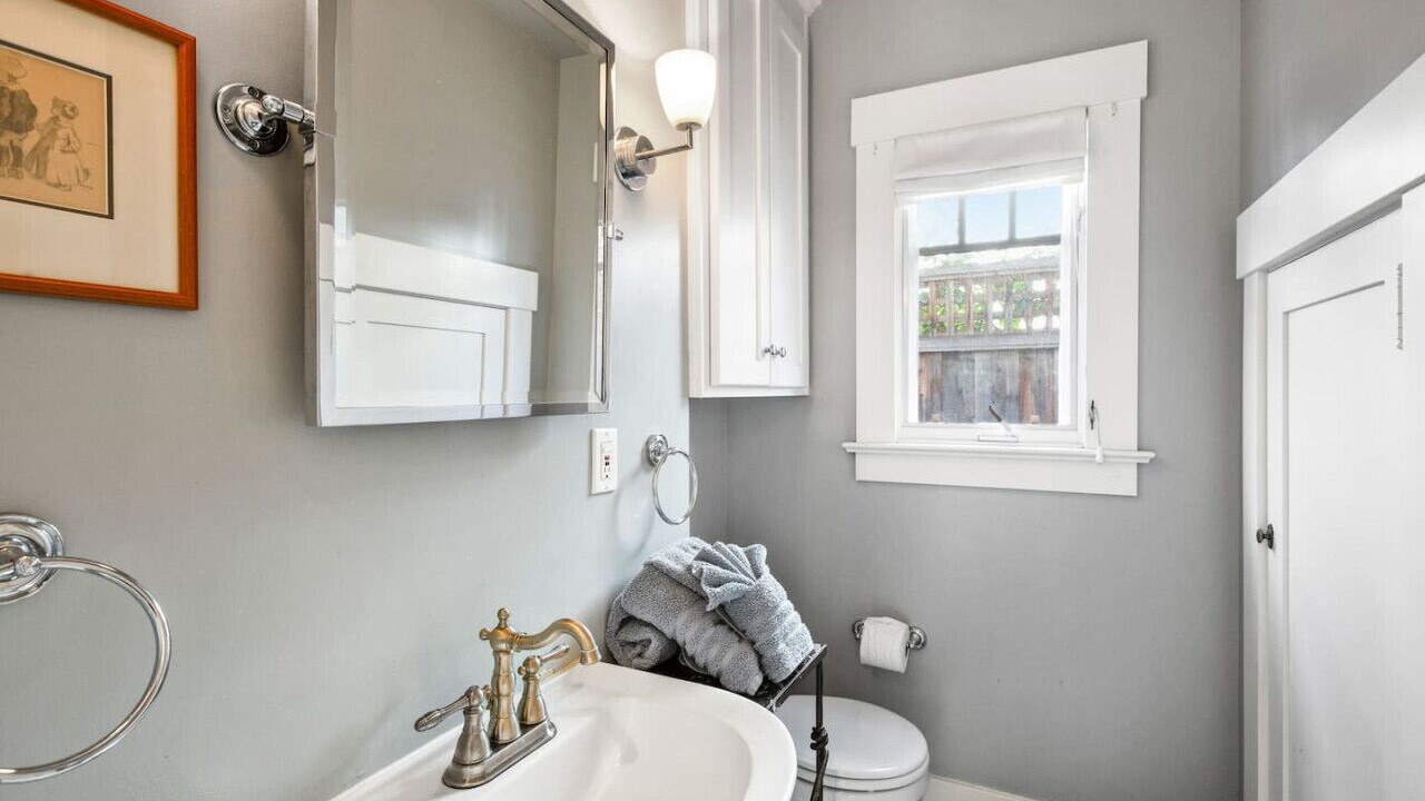 Photo of Bathroom in Crescent Park