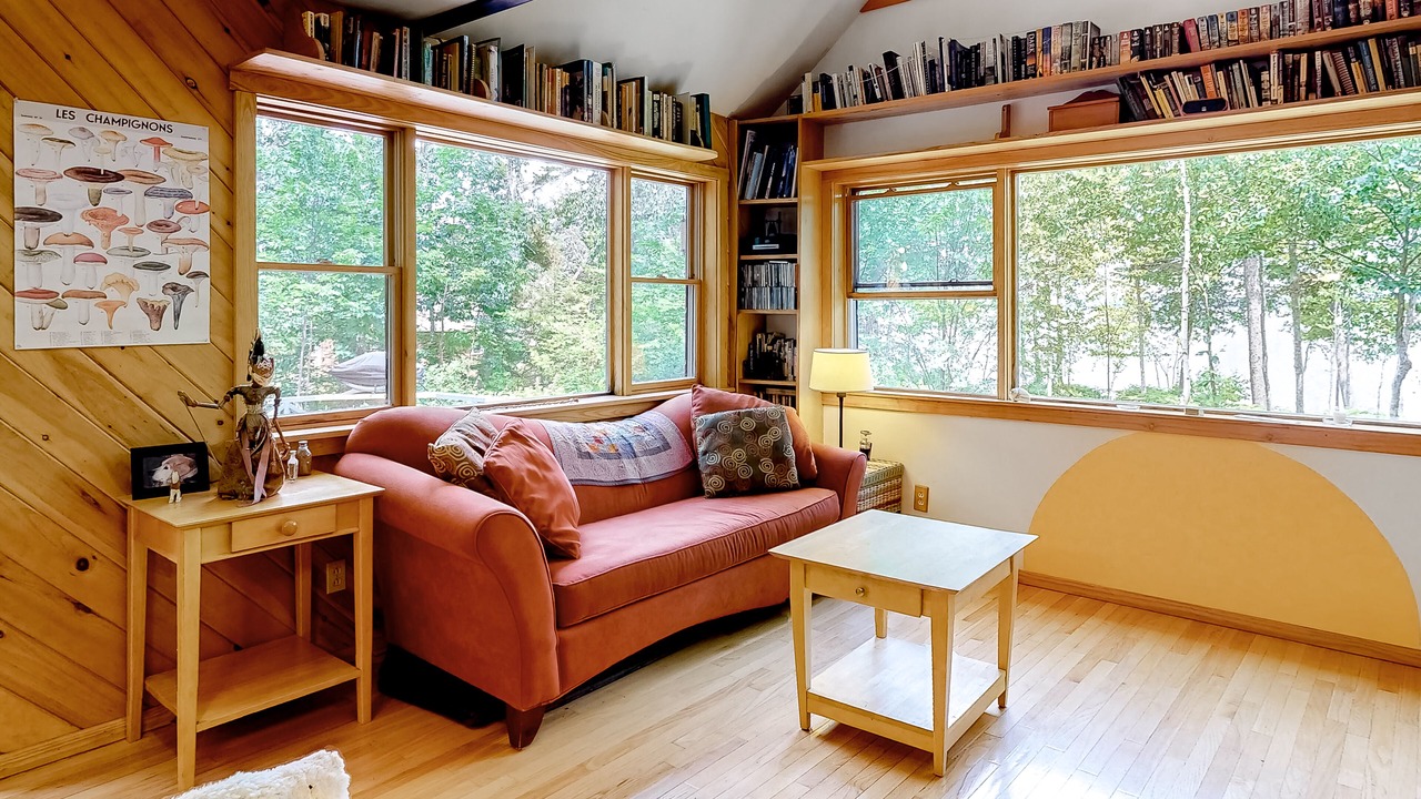 Photo of Livingroom in Northeast Somerset
