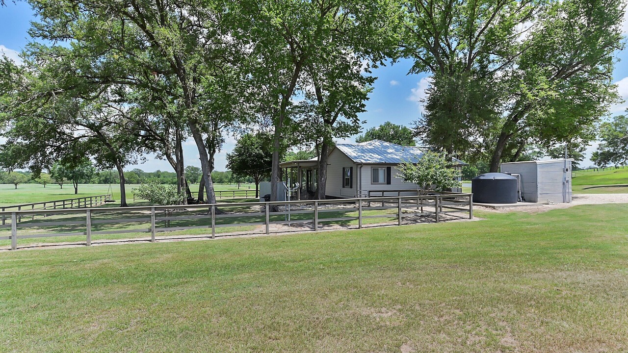 Photo of Outdoor in Navasota