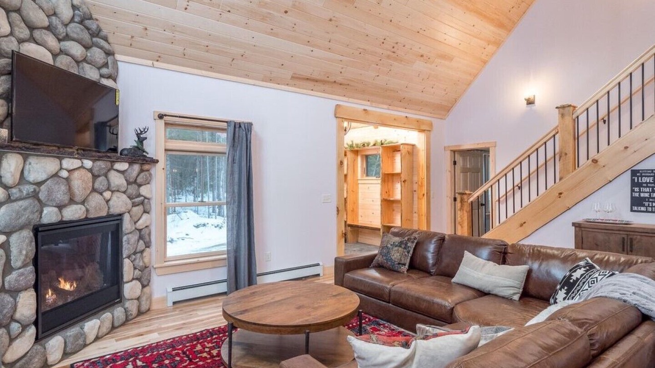 Photo of Livingroom in Bethel
