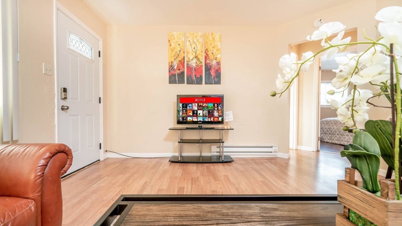 Photo of Bedroom in Cameron Hills