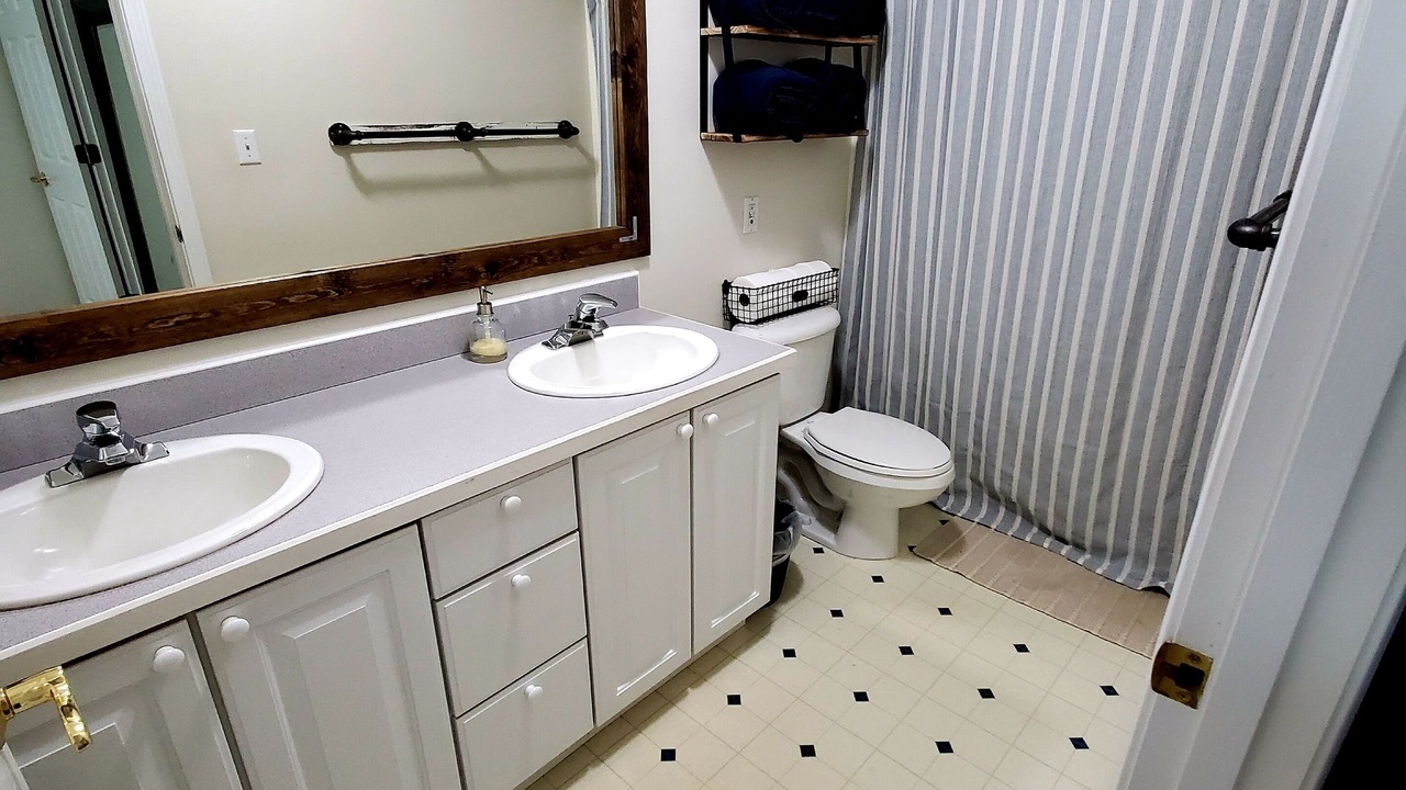 Photo of Bathroom in Valdez