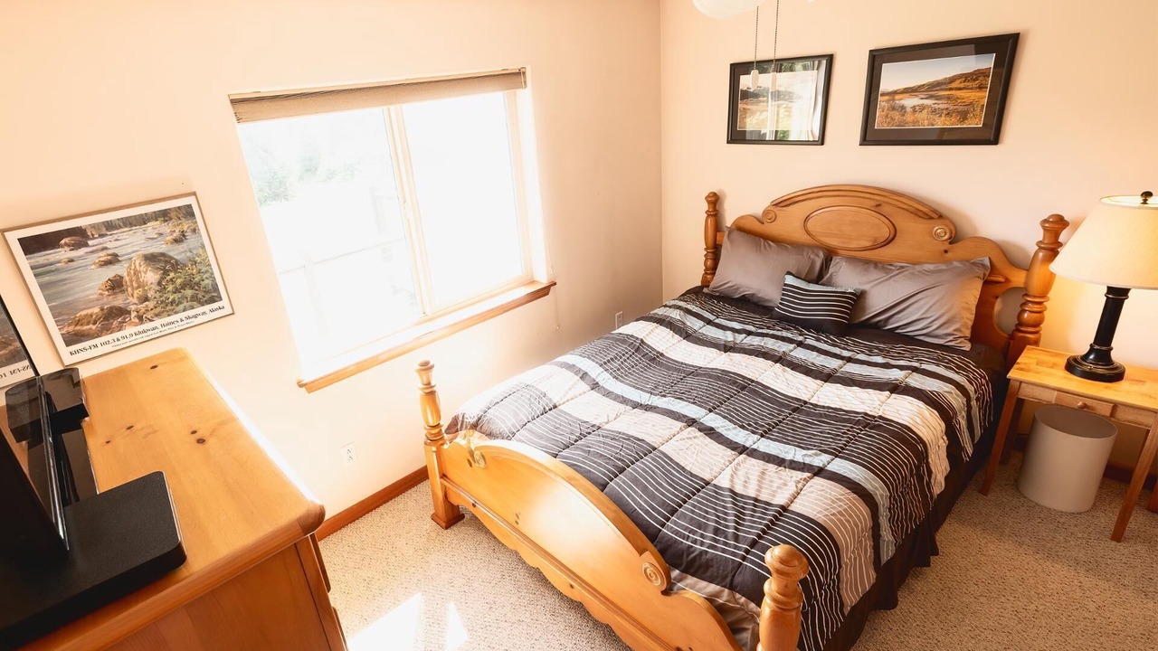 Photo of Bedroom in Haines
