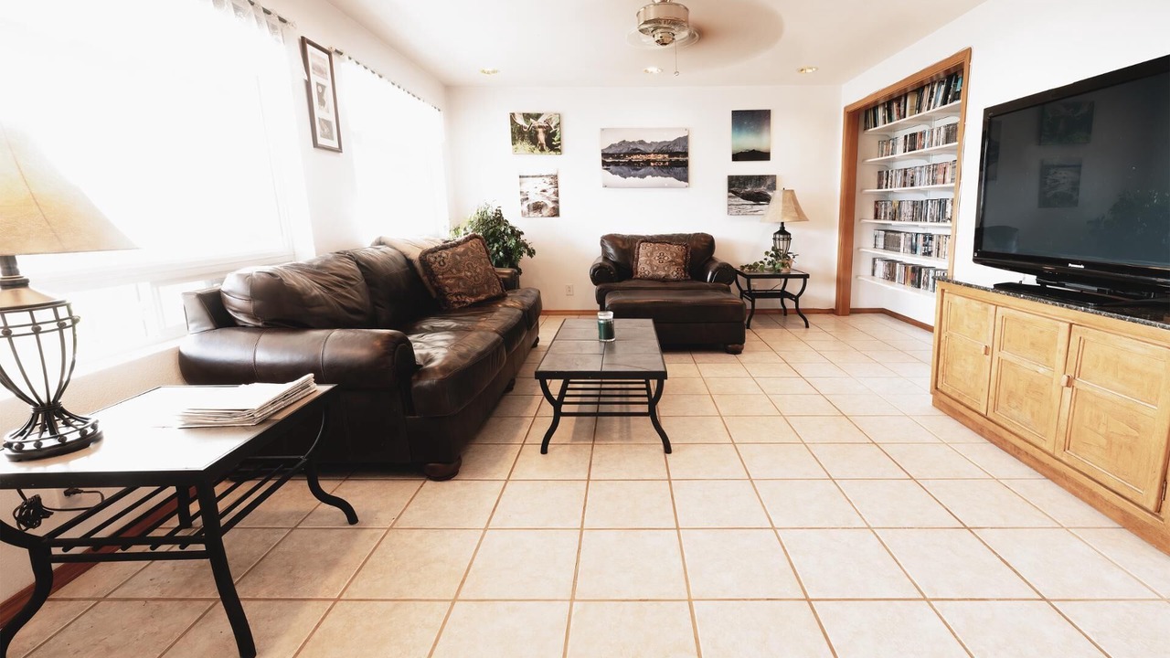 Photo of Livingroom in Haines