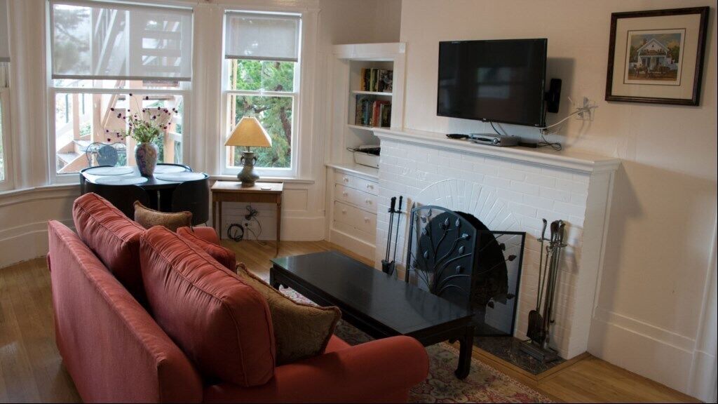 Photo of Livingroom in Cole Valley