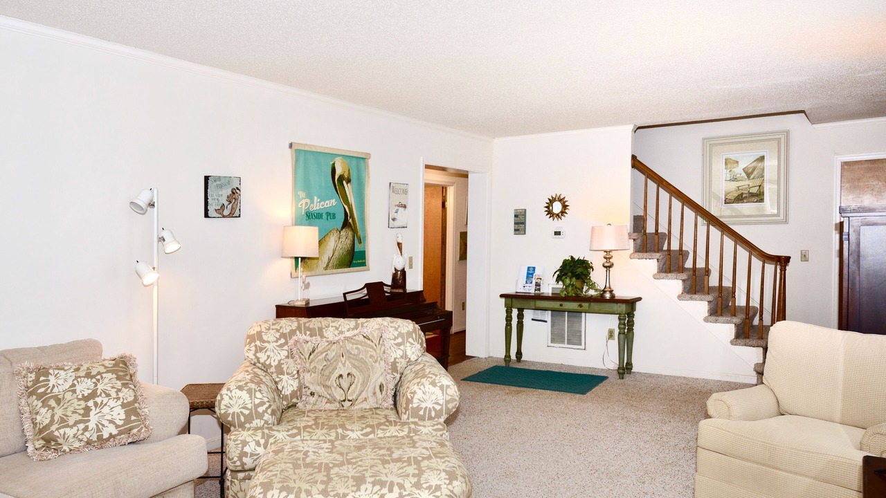 Photo of Bedroom in Country Club Estates