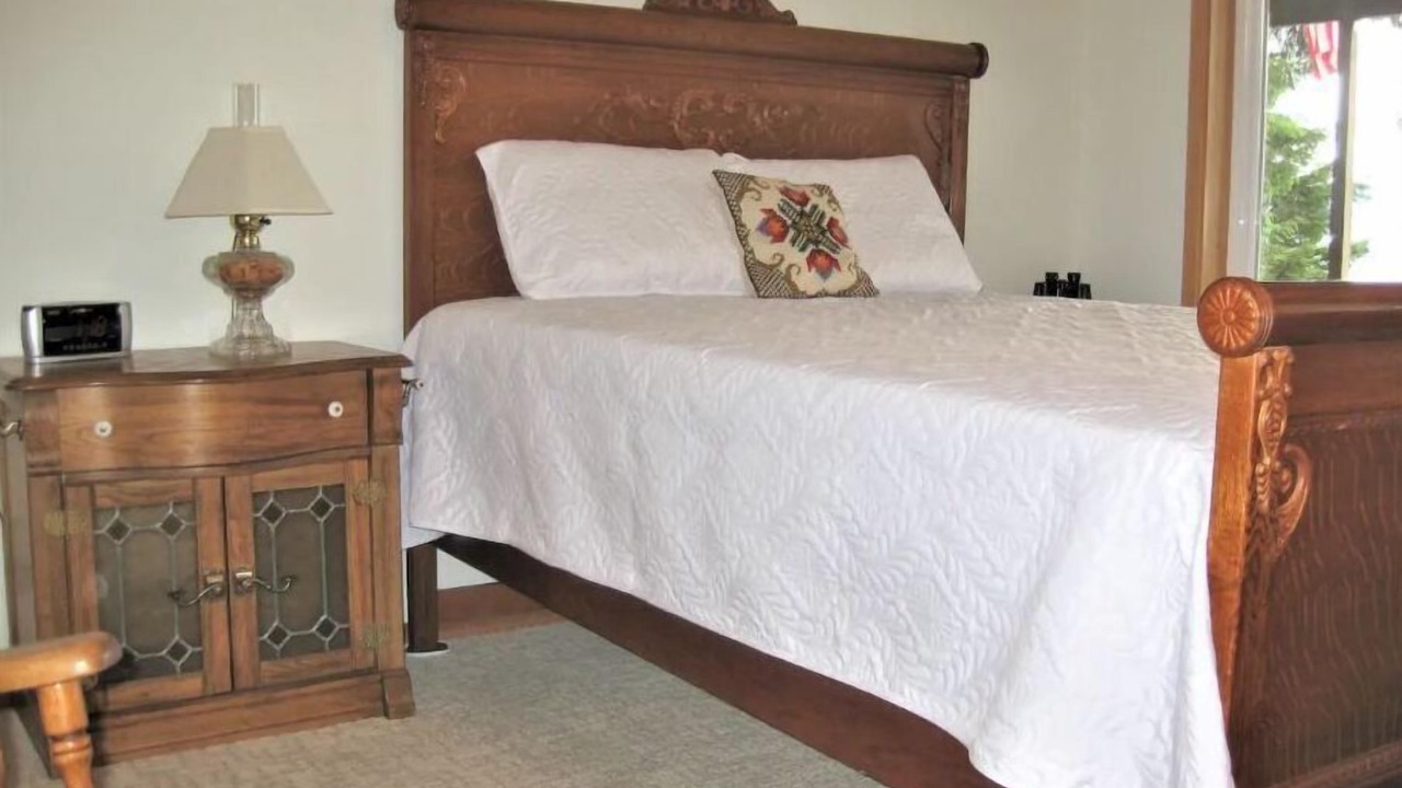Photo of Bedroom in Juneau