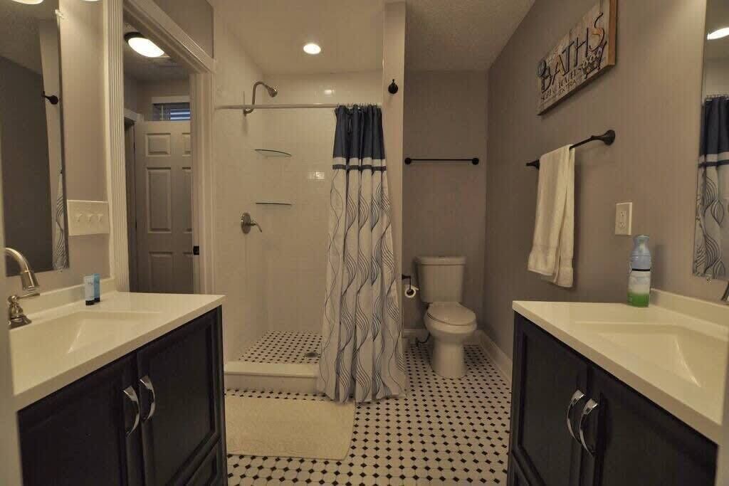 Photo of Bathroom in West Columbus