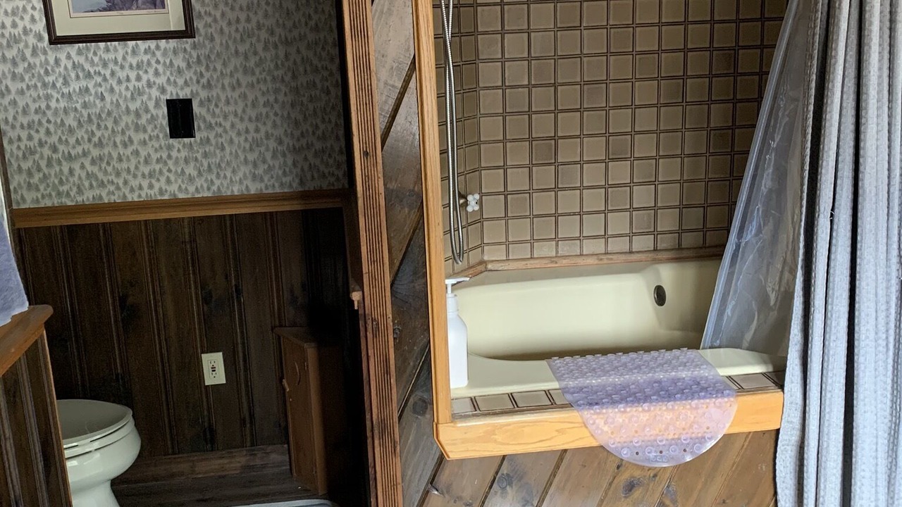 Photo of Bathroom in Rockwood