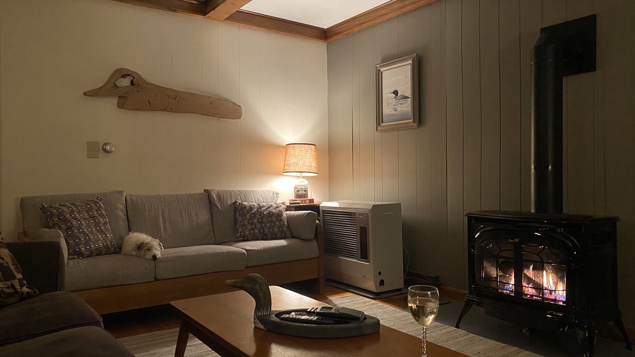 Photo of Livingroom in Center Lovell