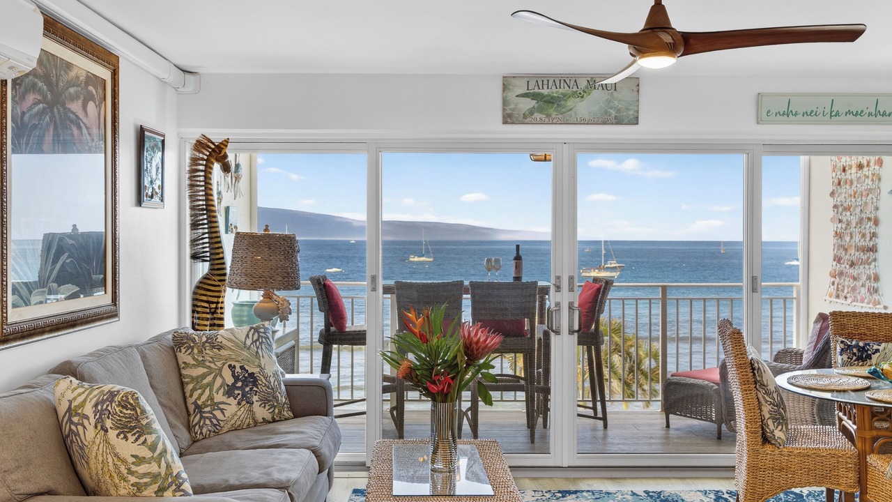 Photo of Livingroom in Historic Lahaina Front Street