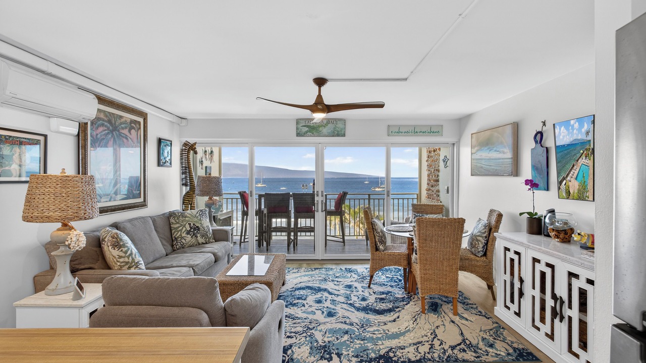 Photo of Livingroom in Historic Lahaina Front Street