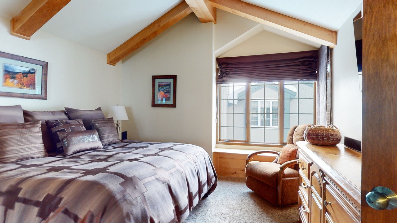 Photo of Bedroom in Mammoth Lakes