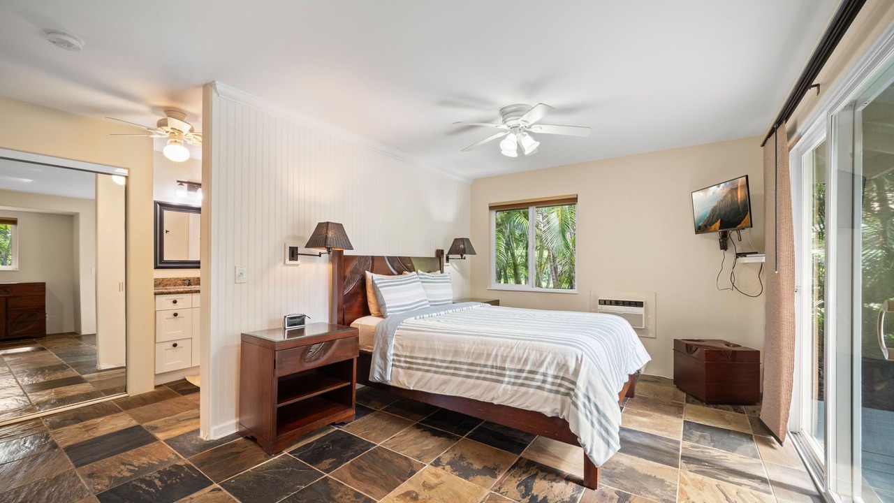 Photo of Bedroom in Poipu