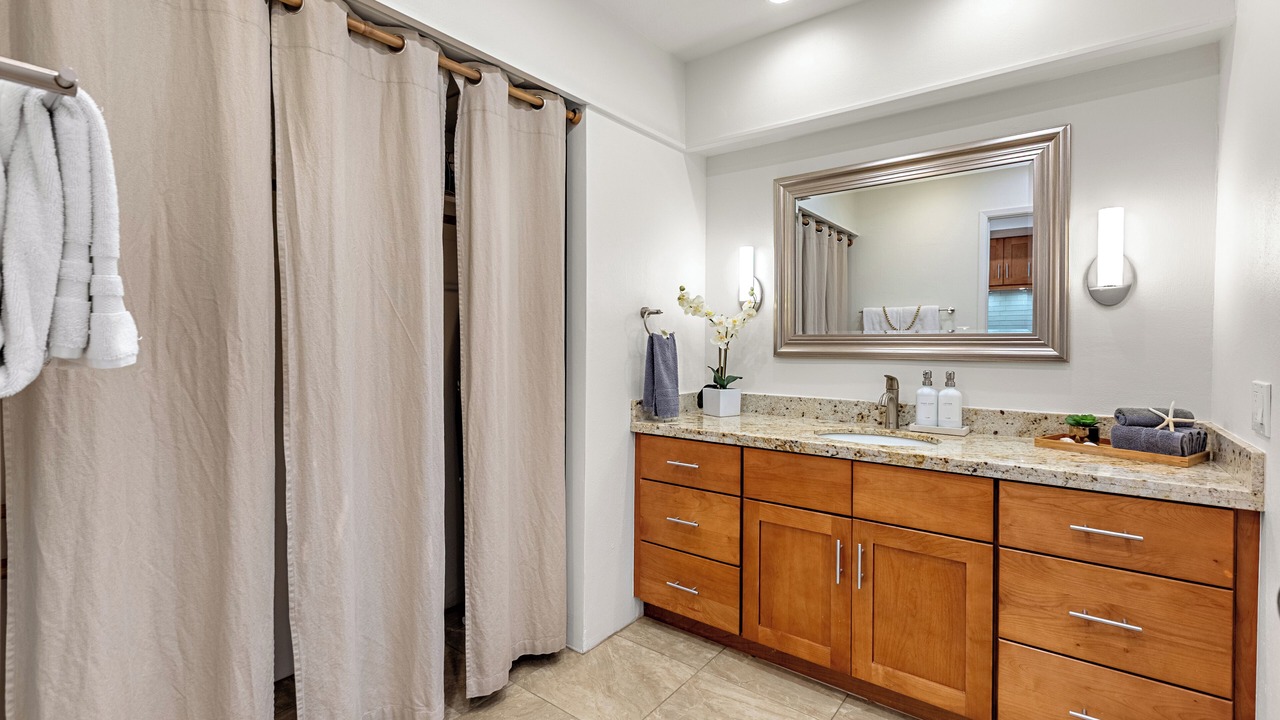 Photo of Bathroom in Kaanapali