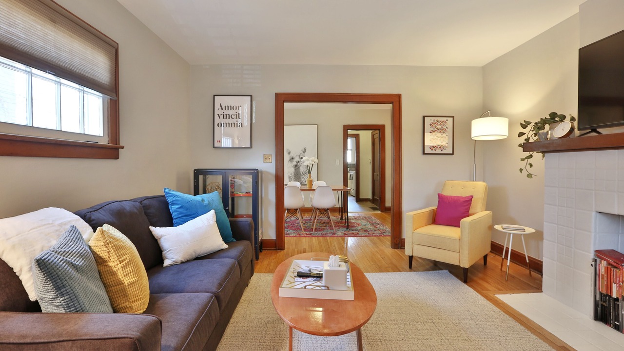 Photo of Livingroom in Clintonville