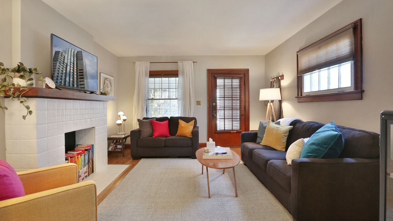 Photo of Livingroom in Clintonville