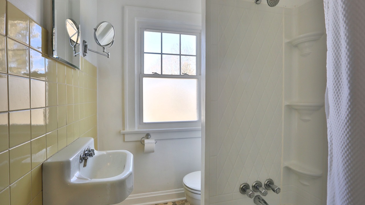 Photo of Bathroom in Clintonville