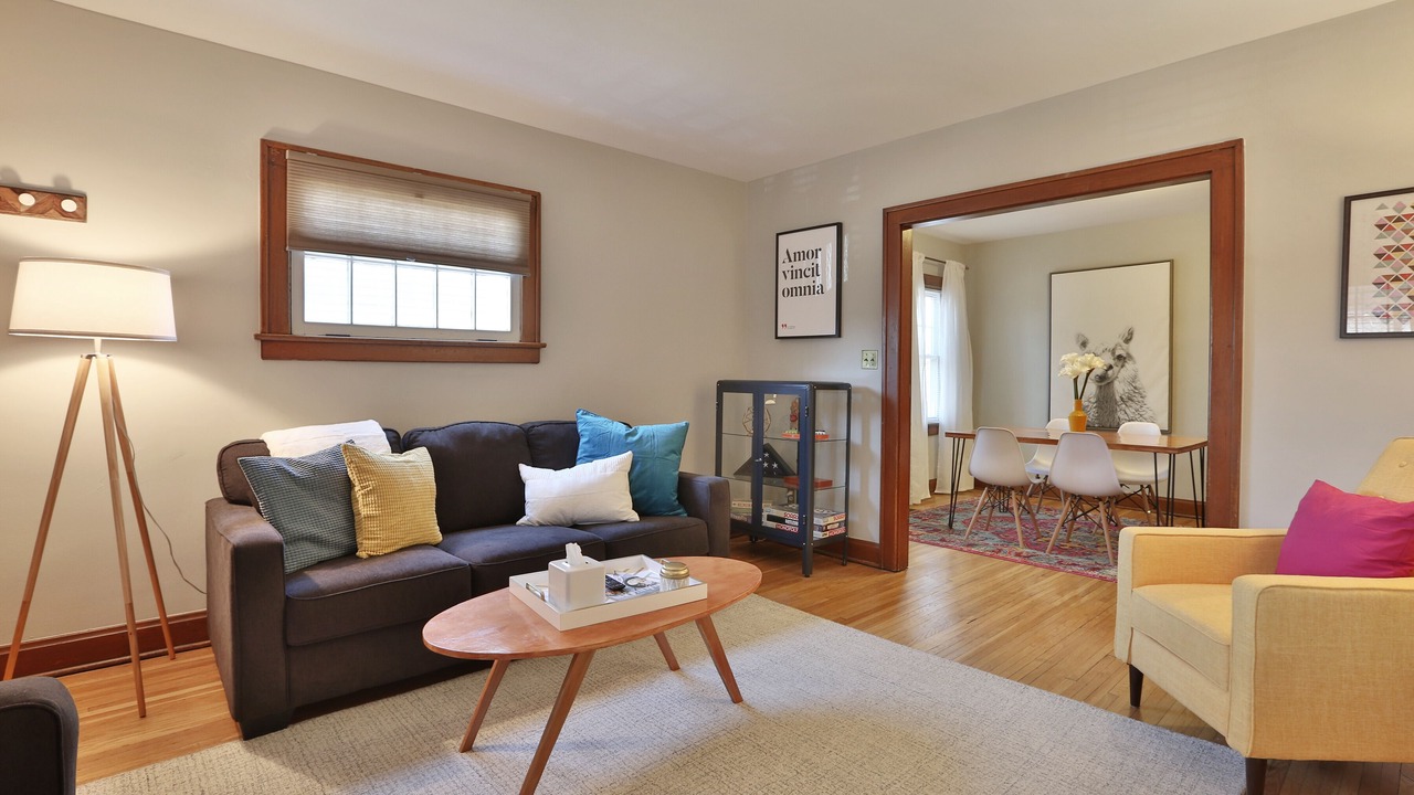 Photo of Livingroom in Clintonville