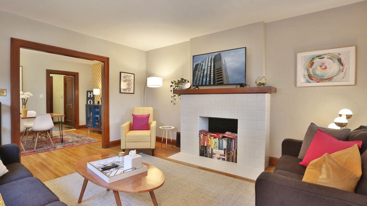 Photo of Livingroom in Clintonville