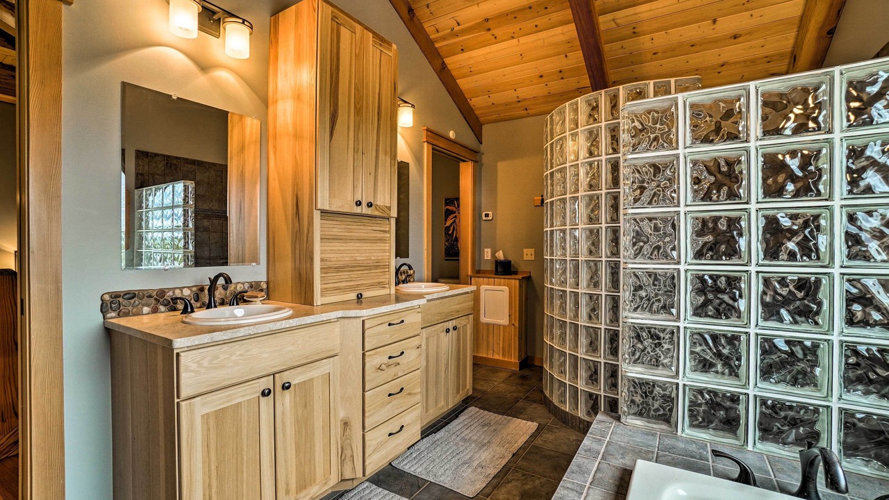 Photo of Bathroom in Kachemak