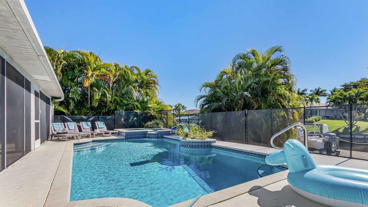 Photo of Outdoor in Pelican