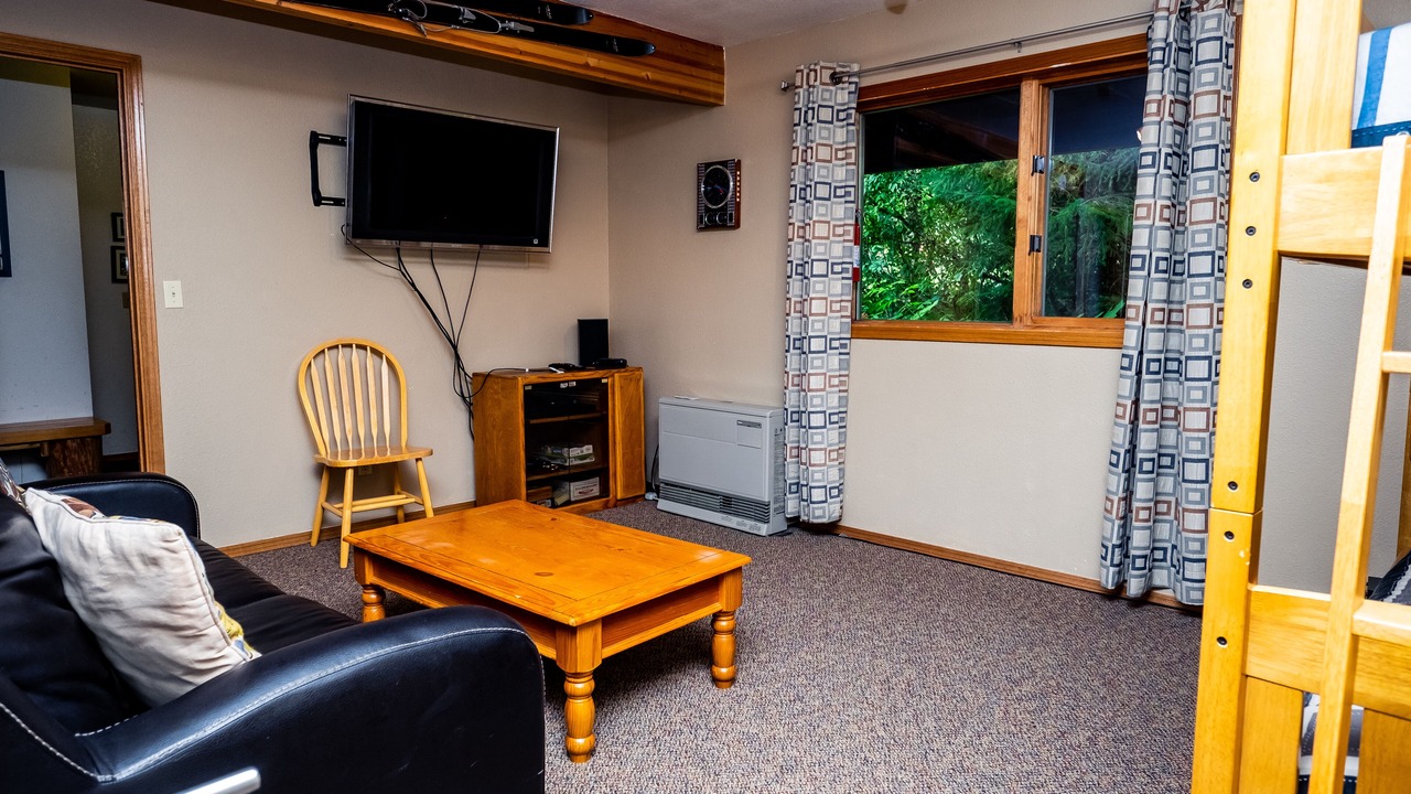 Photo of Bedroom in Alyeska