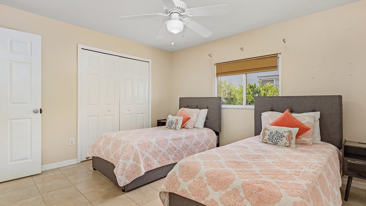 Photo of Bedroom in Pelican
