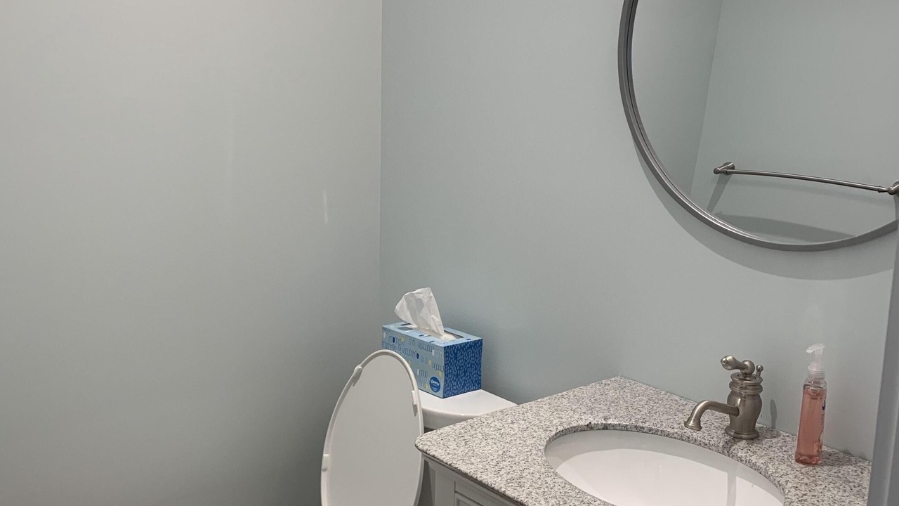 Photo of Bedroom in Country Club Estates