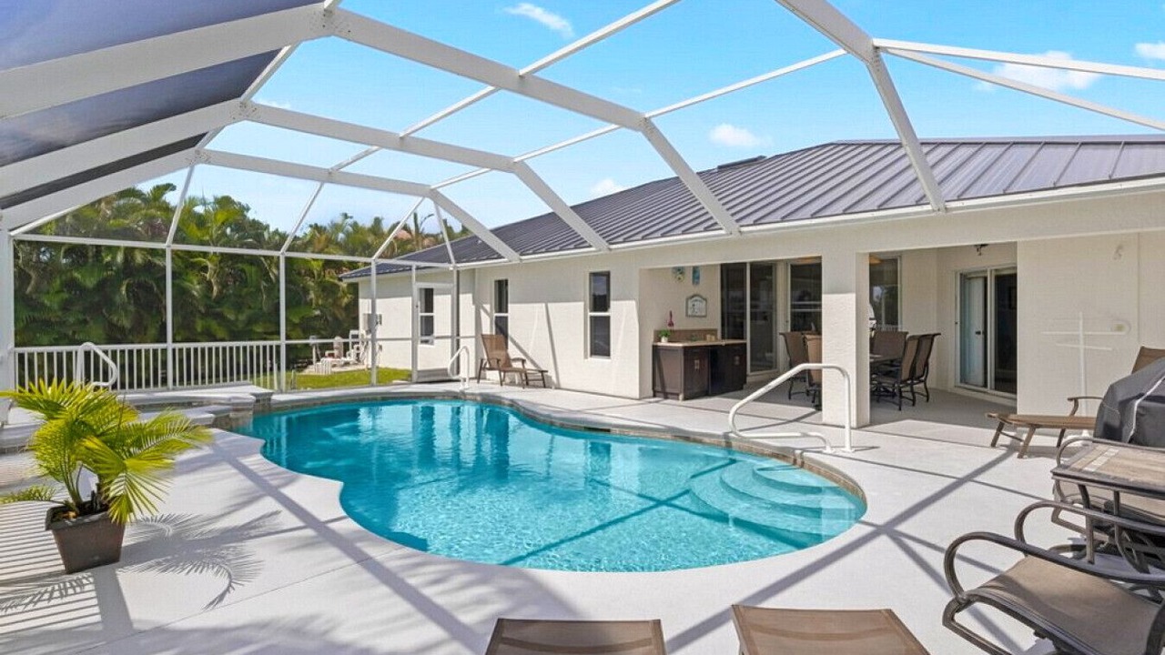 Photo of Outdoor in Pelican