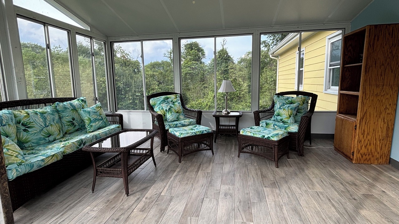 Photo of Livingroom in Narragansett
