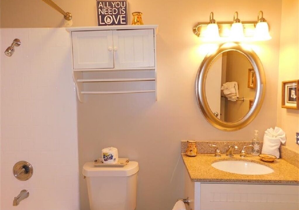 Photo of Bathroom in Demere Park