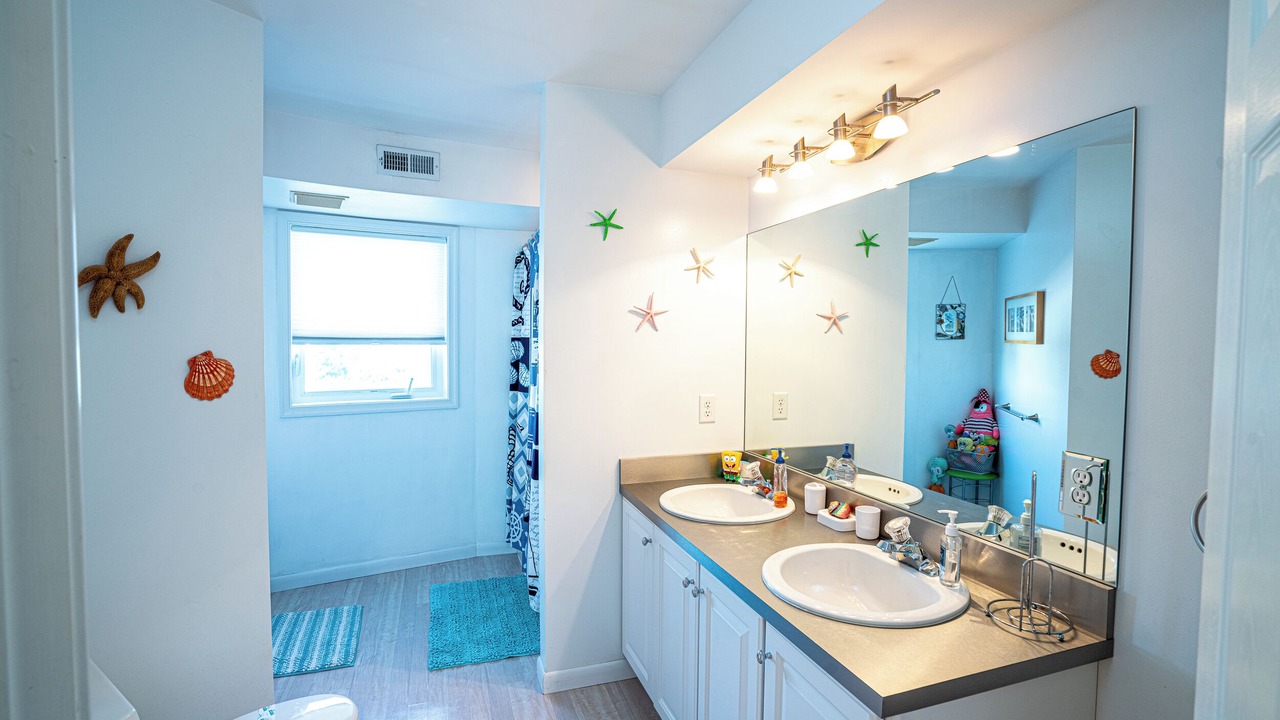 Photo of Bathroom in Broadkill Beach