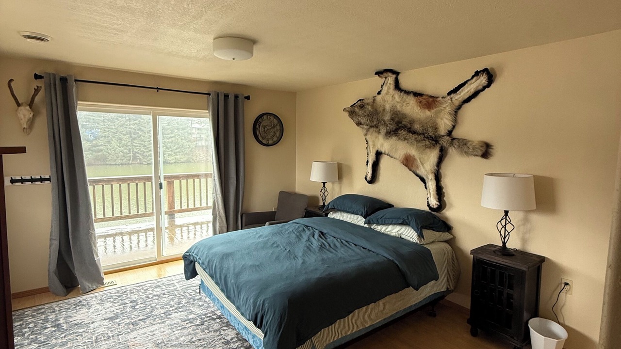 Photo of Bedroom in Kodiak
