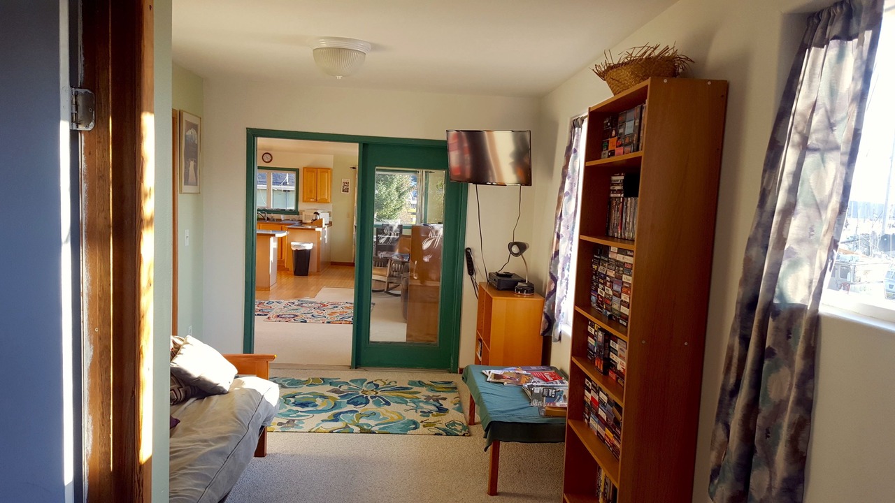 Photo of Bedroom in Kodiak