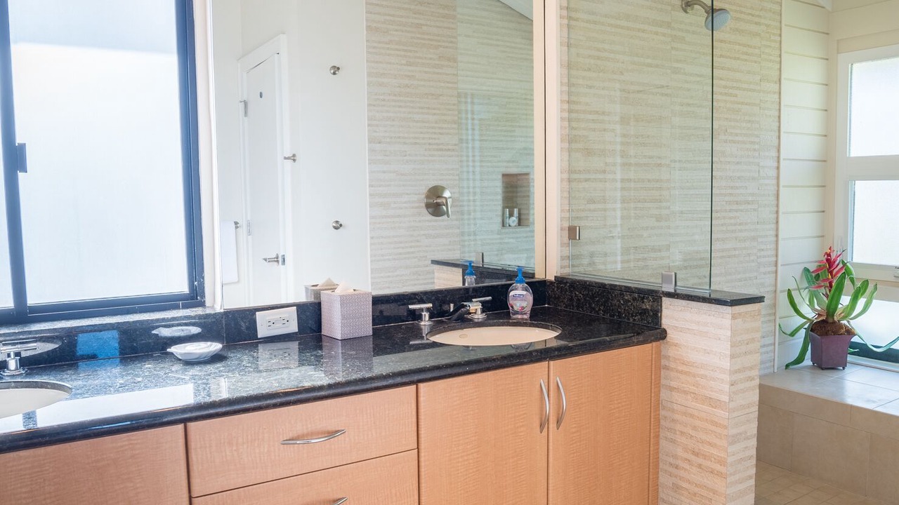 Photo of Bathroom in Napili