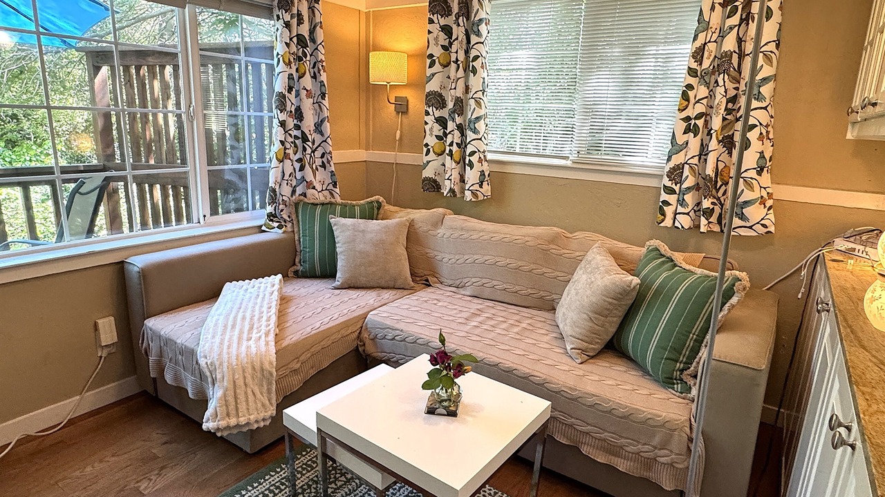 Photo of Livingroom in Country Club
