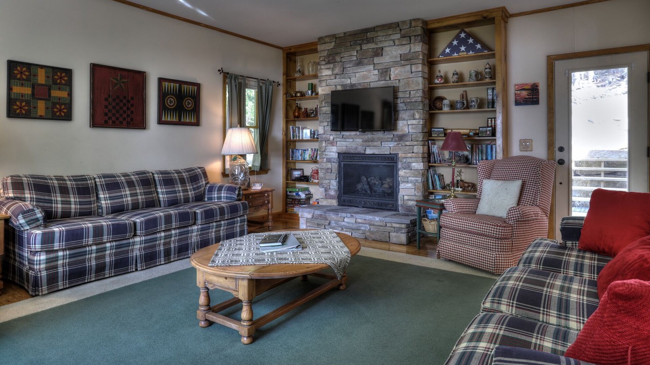 Photo of Livingroom in Rangeley Plantation