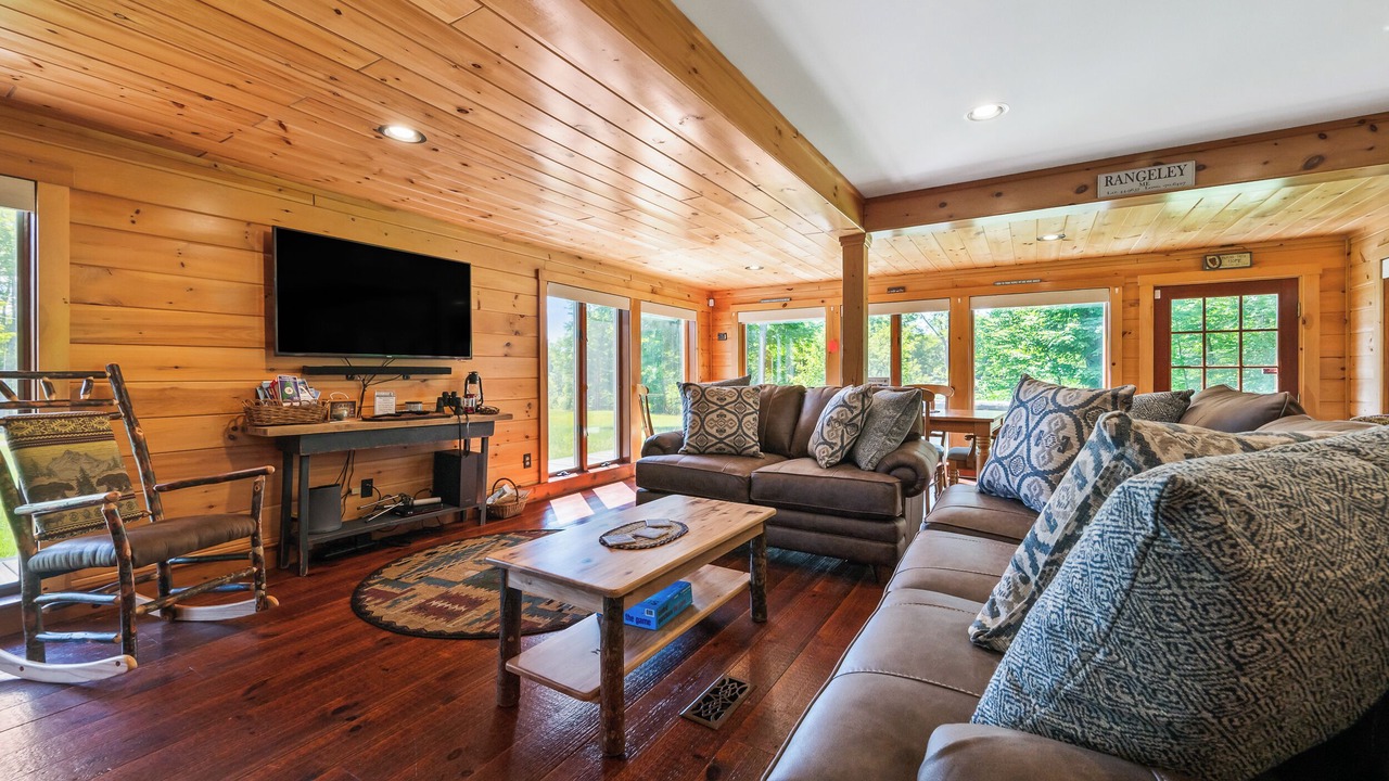 Photo of Livingroom in Rangeley