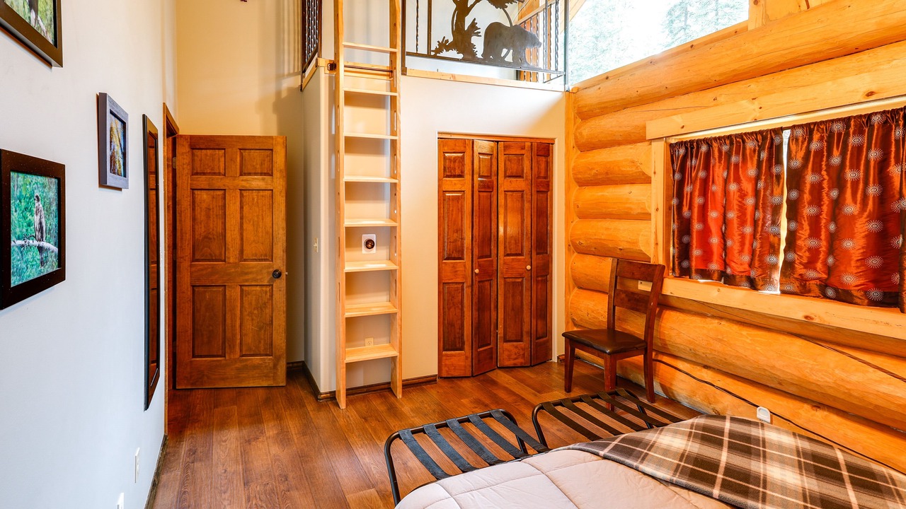Photo of Bedroom in Badger