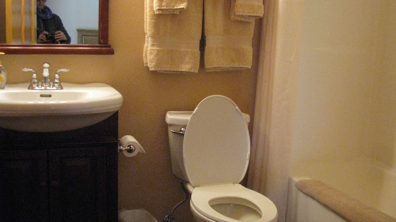 Photo of Bathroom in Lutak