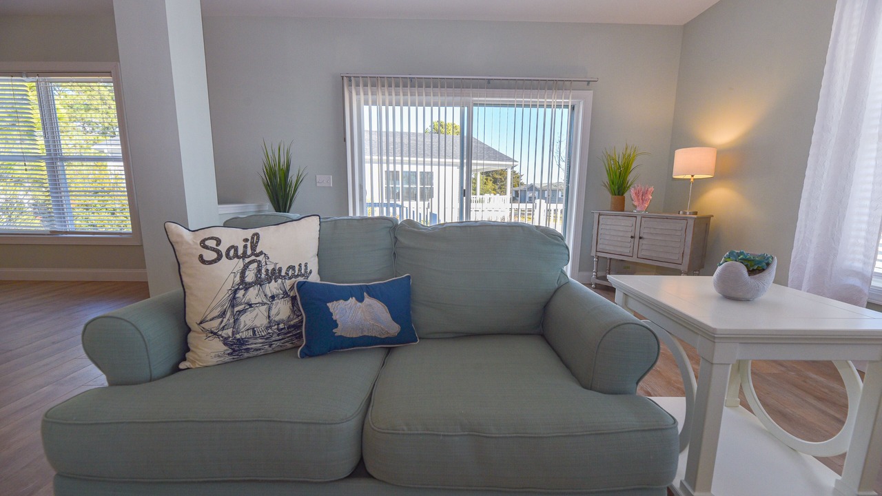 Photo of Livingroom in Long Neck
