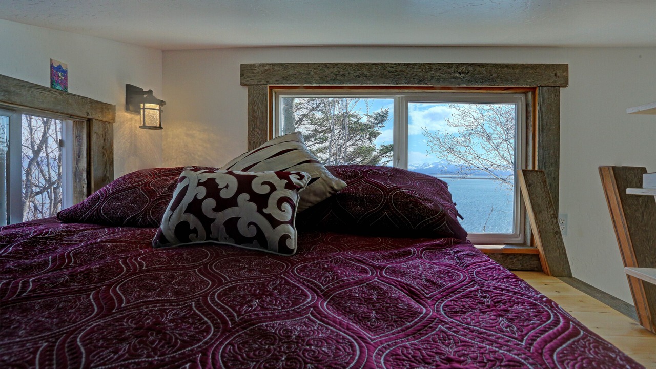 Photo of Bedroom in Homer
