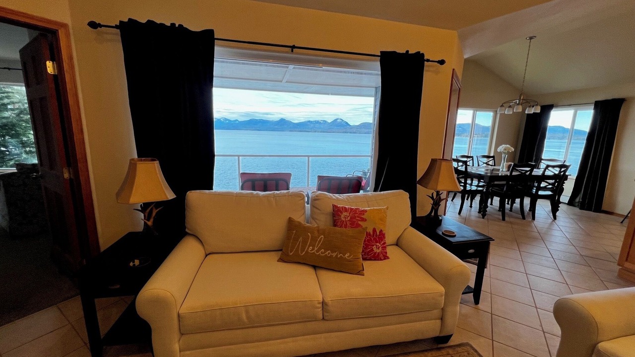 Photo of Livingroom in Ketchikan