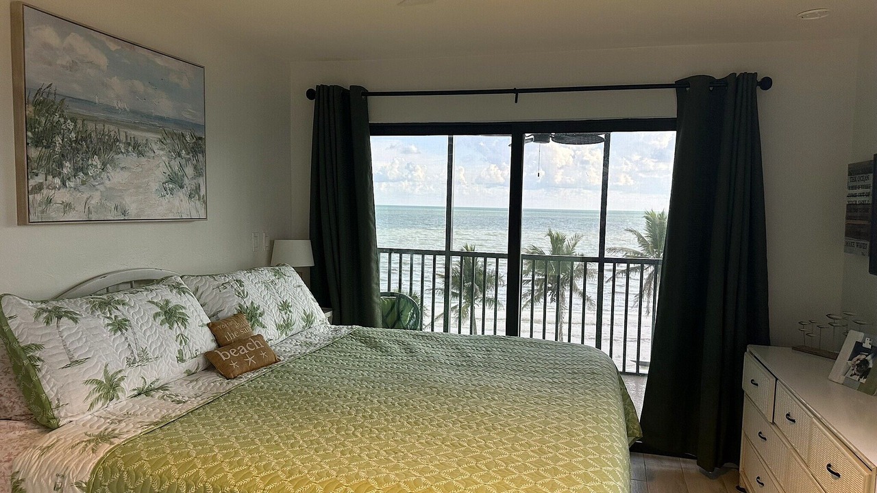 Photo of Bedroom in Mid Island