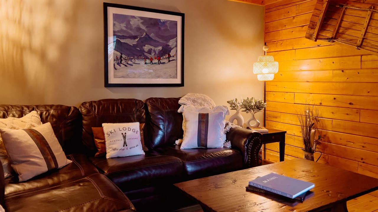 Photo of Livingroom in Rumford Center